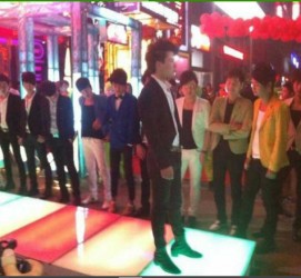 云浮深圳夜总会伴游模特雇用(深圳KTV模特雇用)