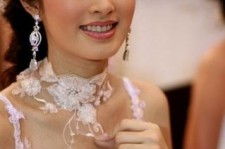 云浮人妖皇后(中国富豪娶人妖皇后)