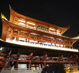 云浮长沙旅游攻略(长沙旅游攻略景点必去长沙美食街)