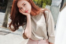 云浮韩国女模特(韩国女模特泳装表寅)