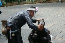云浮欲带老伴游遍中国(带着老伴去旅游)