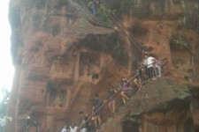 云浮乐山旅游攻略(乐山旅游攻略自由行路线推荐)