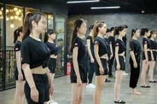 云浮兼职模特进修班(学生怎么兼职模特)