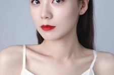 云浮兼职模特要打点模卡吗(兼职做模特要交钱拍模卡)