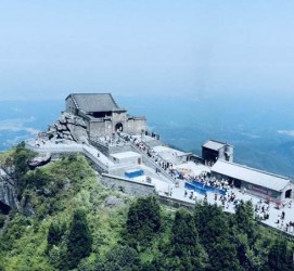 云浮湖南旅游攻略(武汉到湖南旅游攻略)