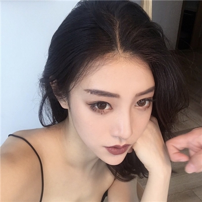 云浮伴游女生寒莱的资料