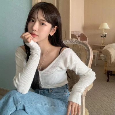 云浮伴游女生邓丽丽的资料