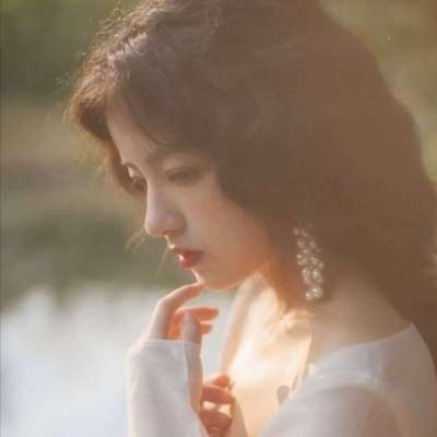 云浮伴游女生雷花蕊的资料