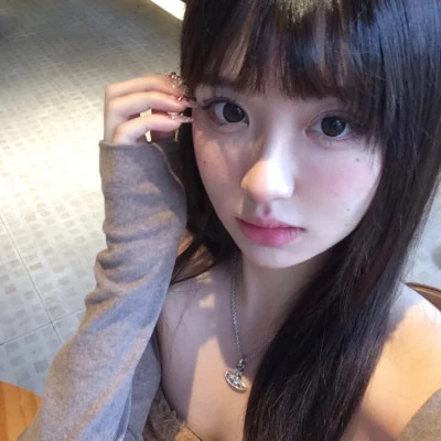 云浮伴游女生车简丽的资料