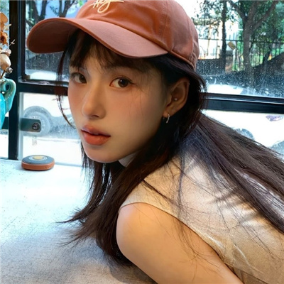 云浮伴游女生杨梦研的资料