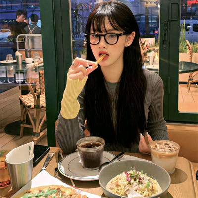 云浮伴游女生娄婷的资料
