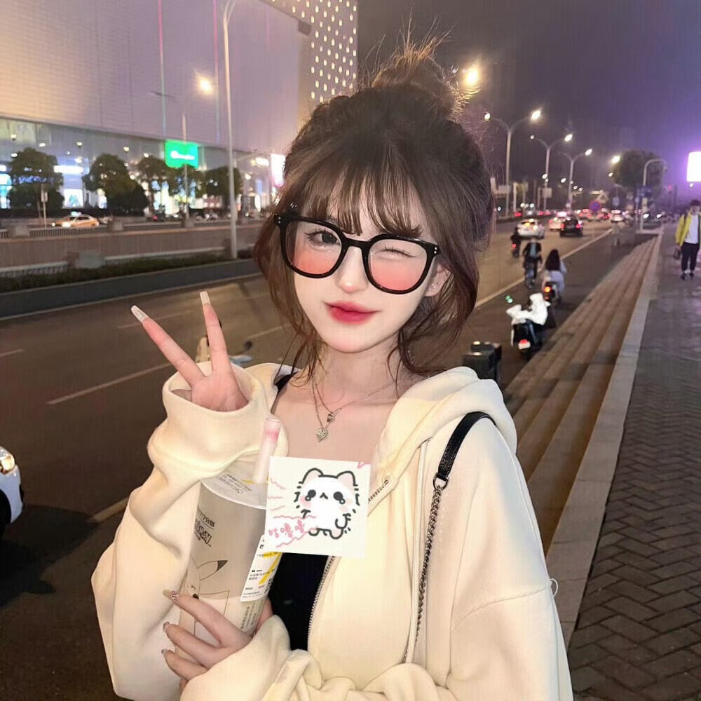 云浮伴游女生KIKI的资料
