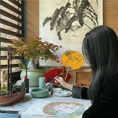 云浮伴游女生源又菡的资料