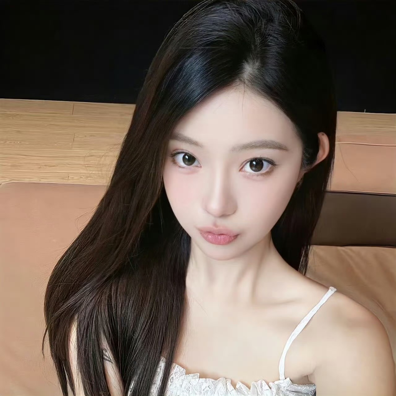 云浮伴游女生Olivia Wang的资料