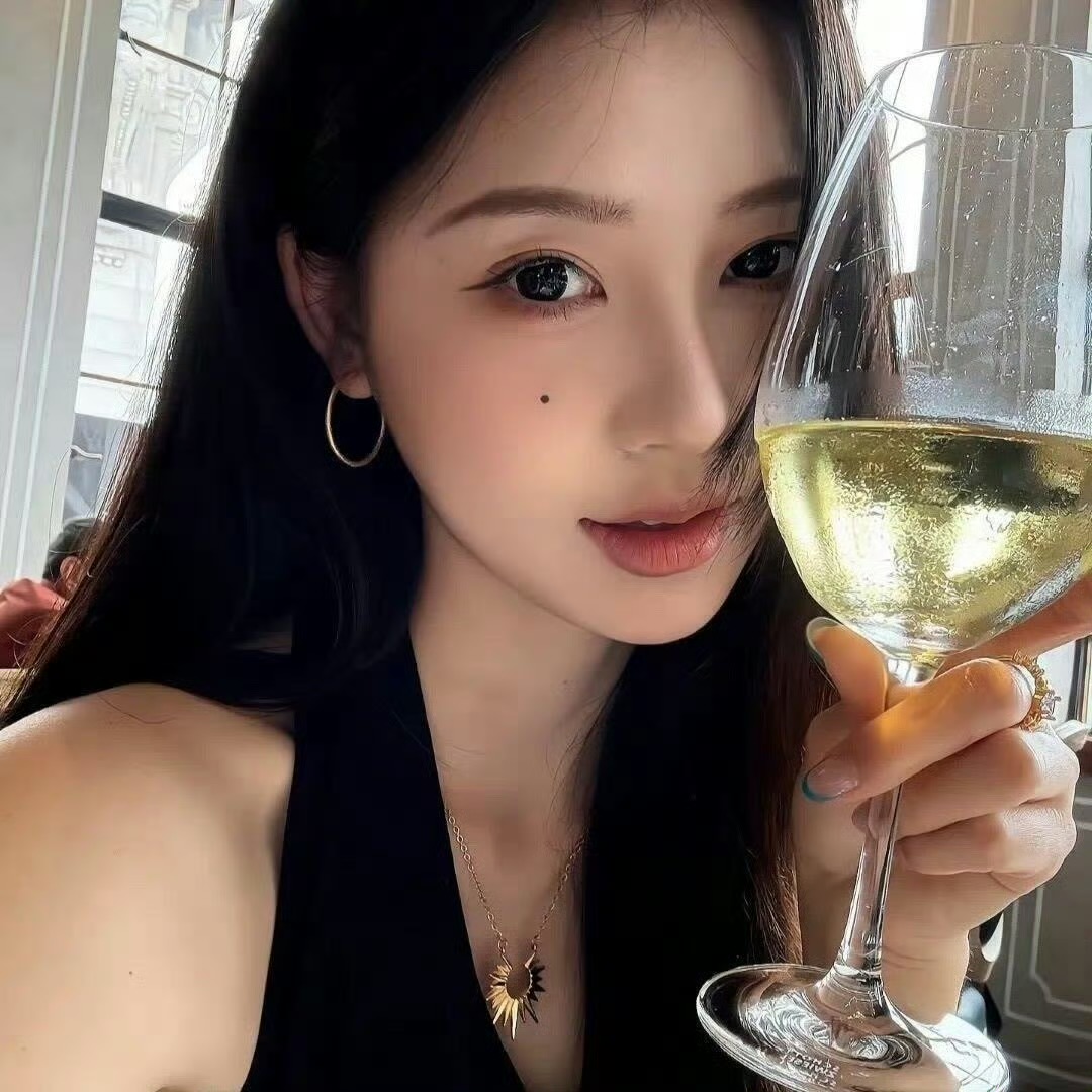 云浮伴游女生 | 张诗涵的资料