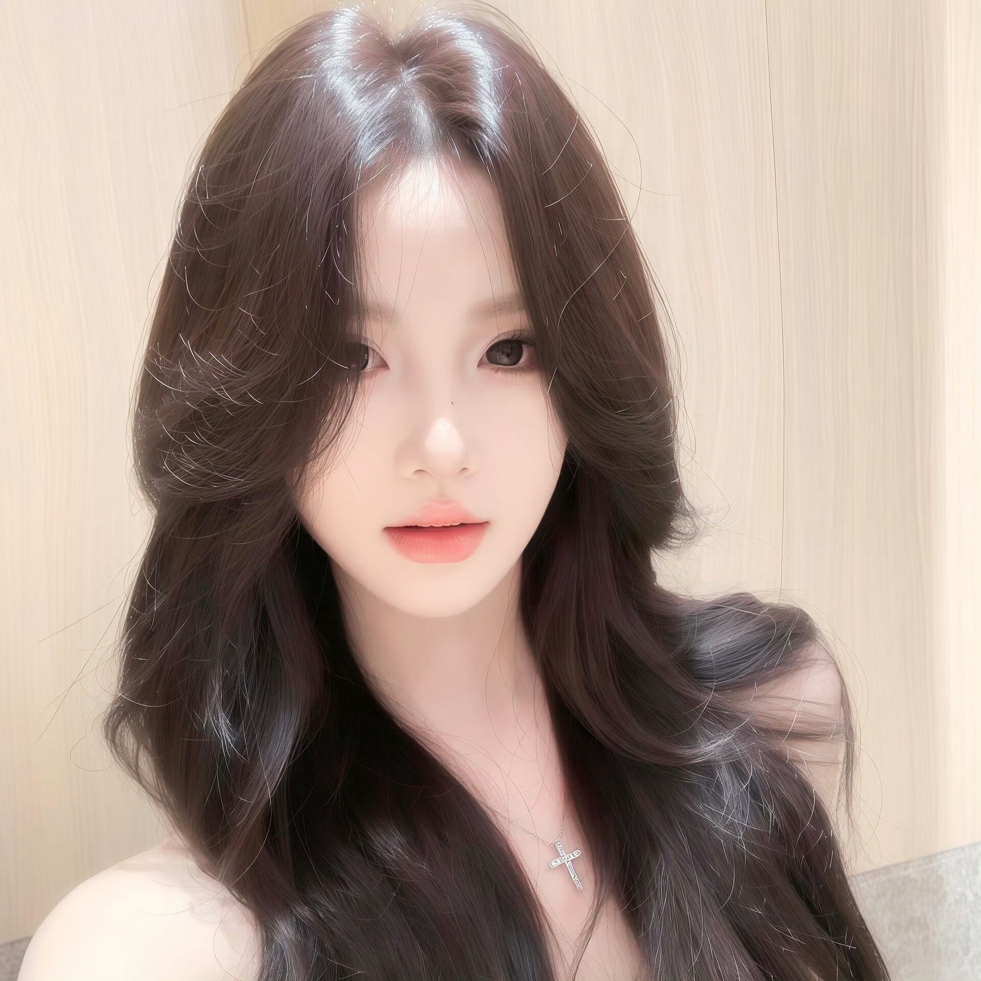 云浮伴游女生 | Chloe Zhang的资料
